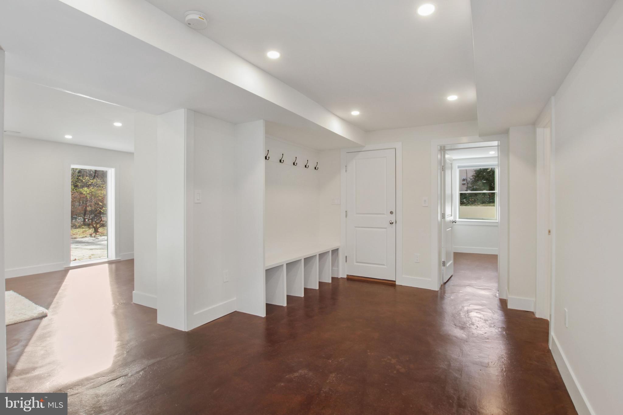 SOMERSET - Residential Lease