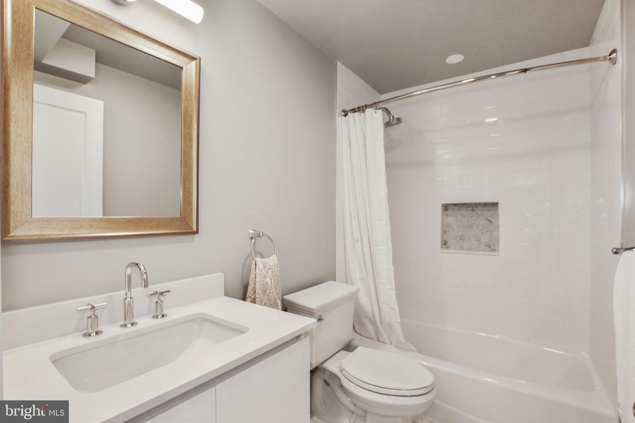 SOMERSET - Residential Lease