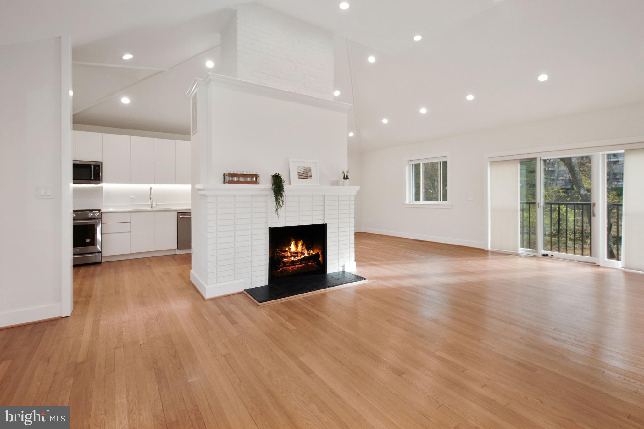 SOMERSET - Residential Lease