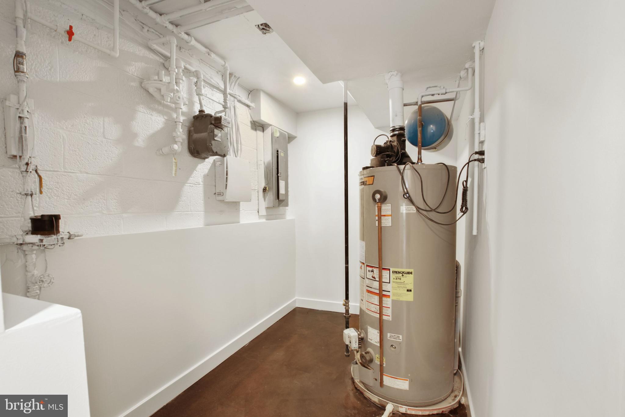 SOMERSET - Residential Lease