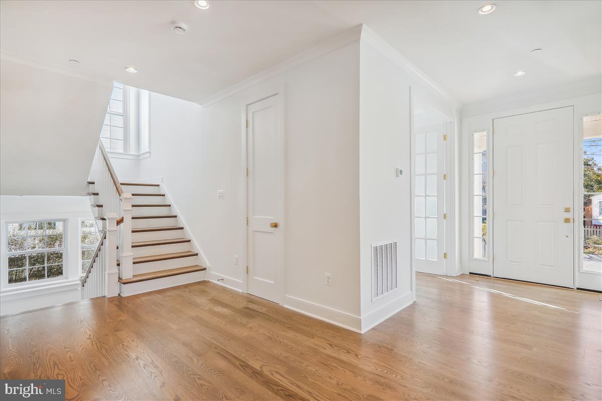 GLENBROOK VILLAGE - Residential