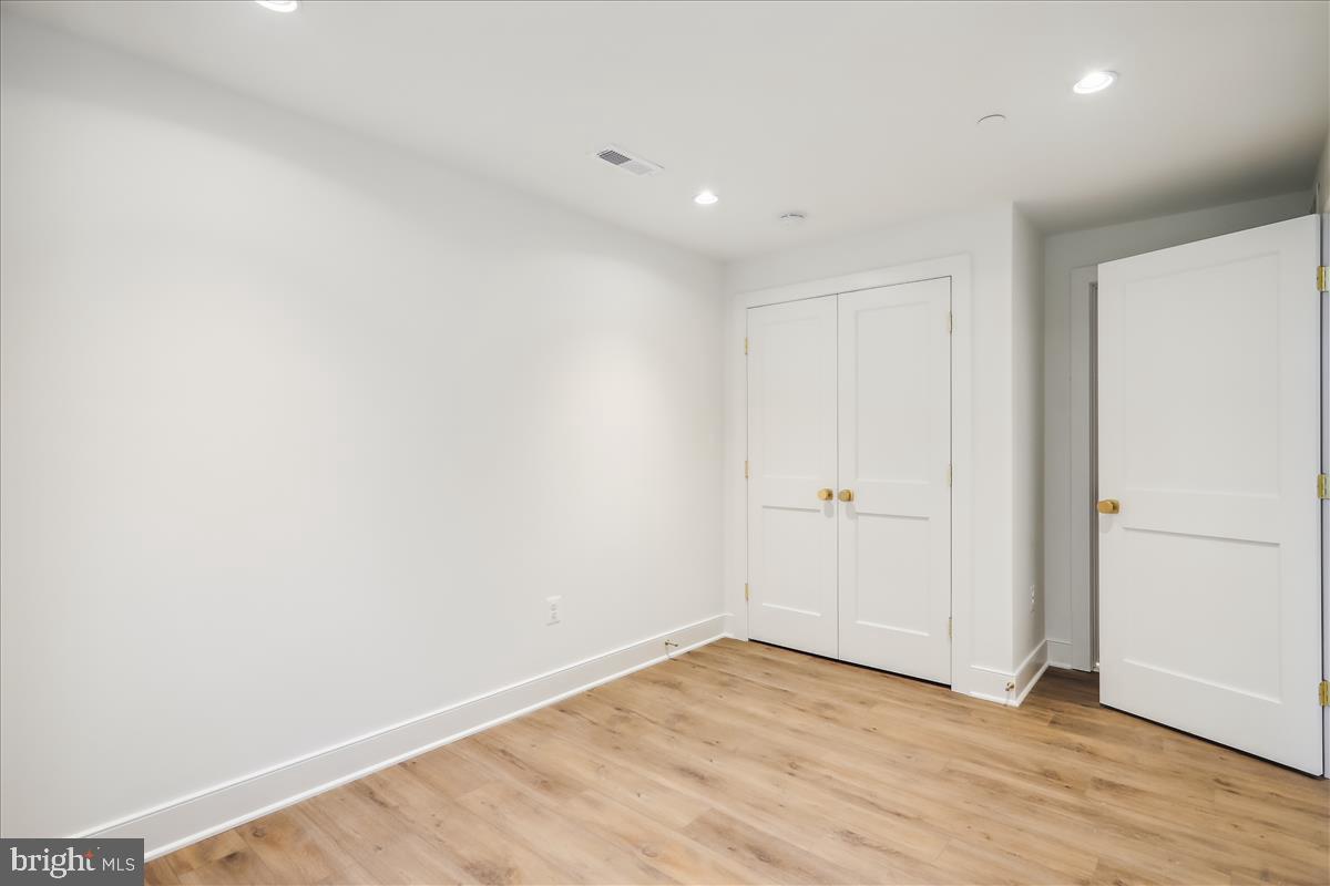 GLENBROOK VILLAGE - Residential