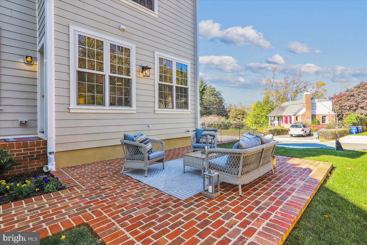 GLENBROOK VILLAGE - Residential