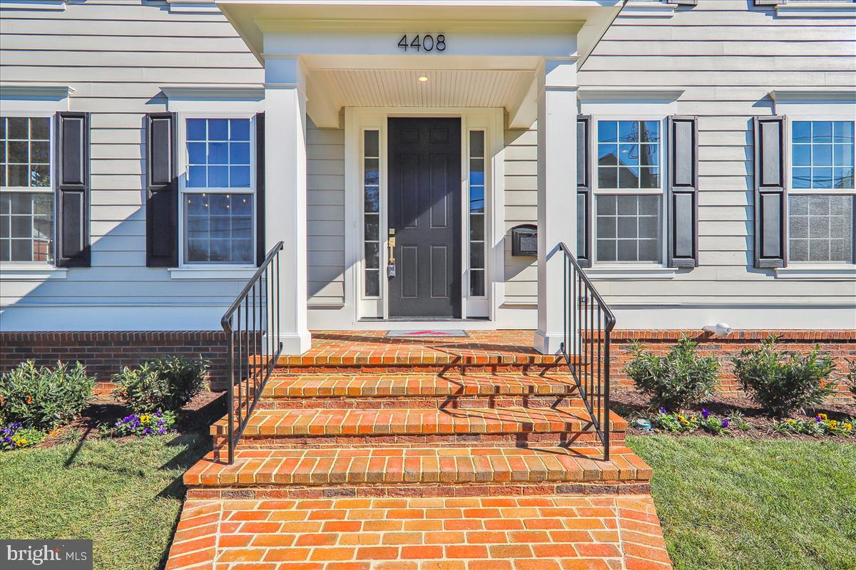 GLENBROOK VILLAGE - Residential