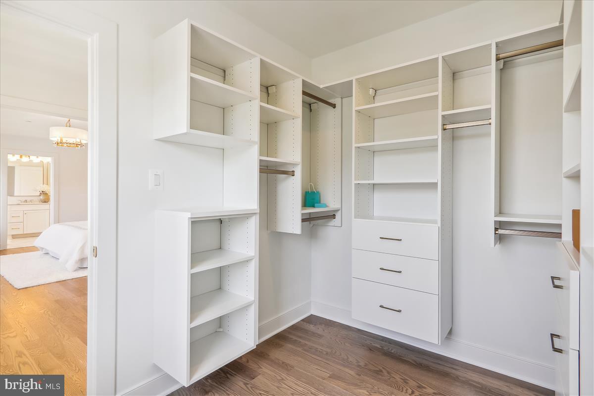 GLENBROOK VILLAGE - Residential