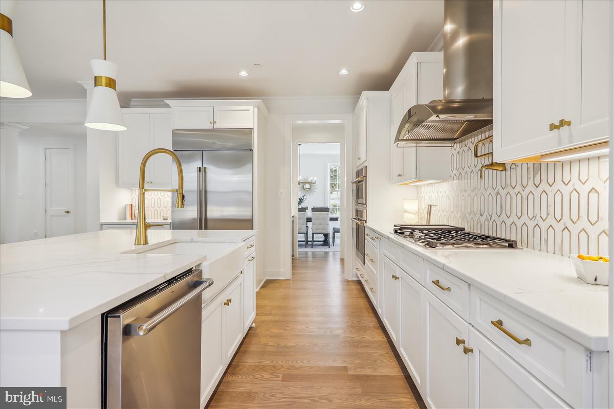 GLENBROOK VILLAGE - Residential