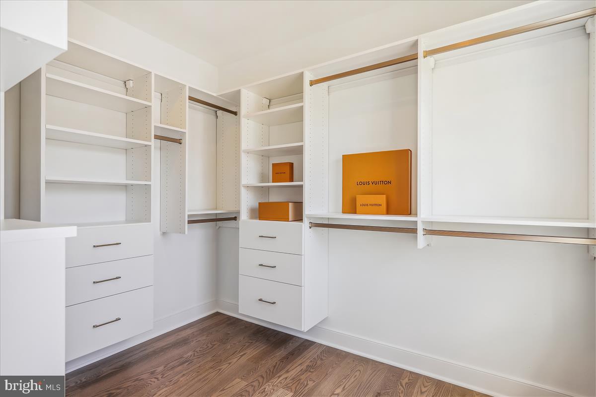 GLENBROOK VILLAGE - Residential