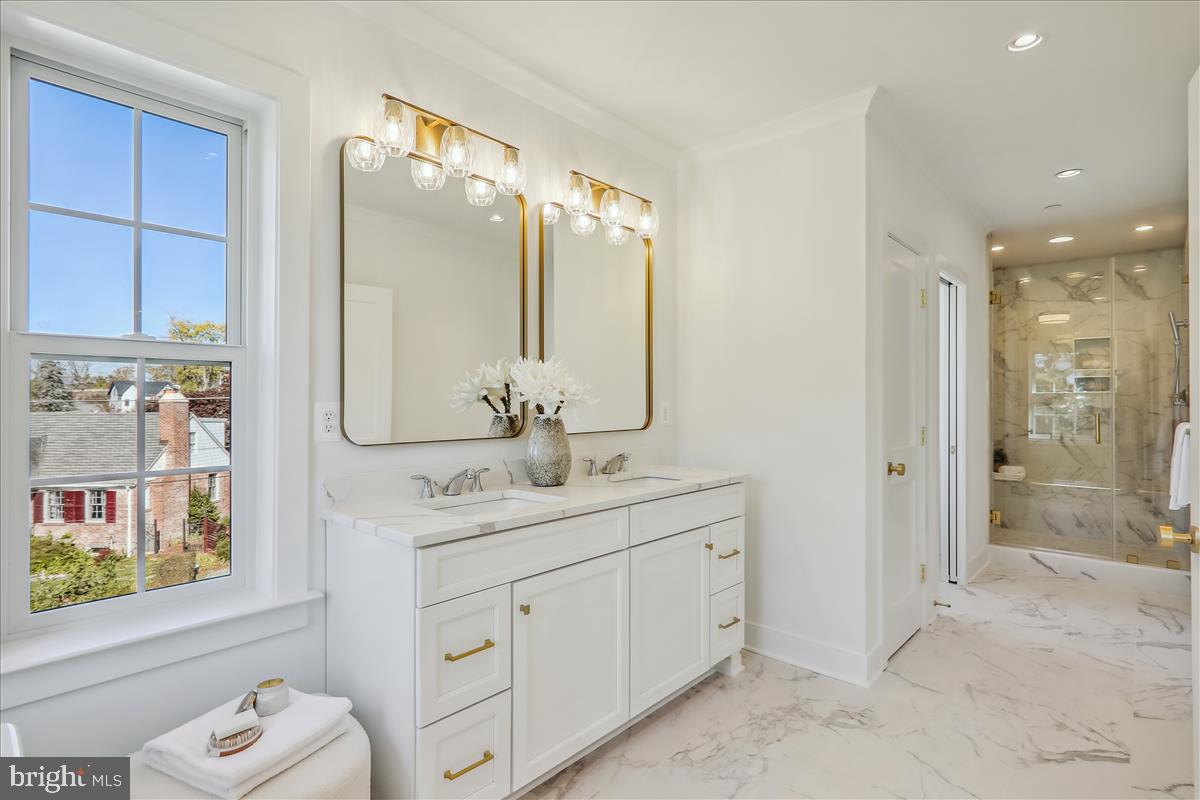 GLENBROOK VILLAGE - Residential