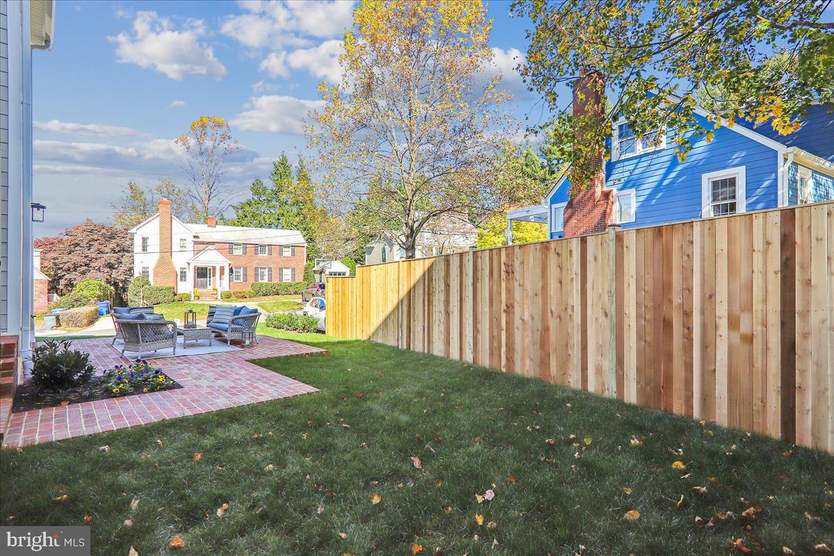 GLENBROOK VILLAGE - Residential