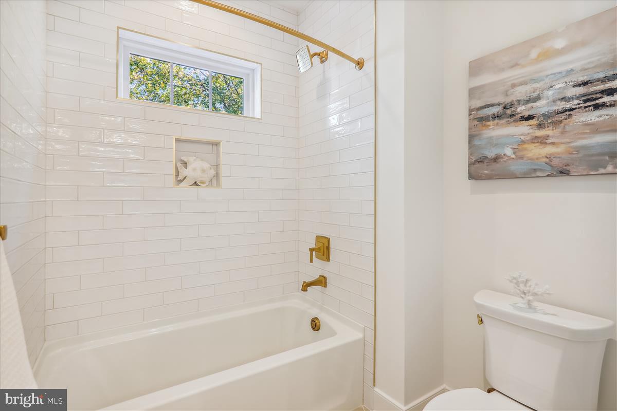 GLENBROOK VILLAGE - Residential