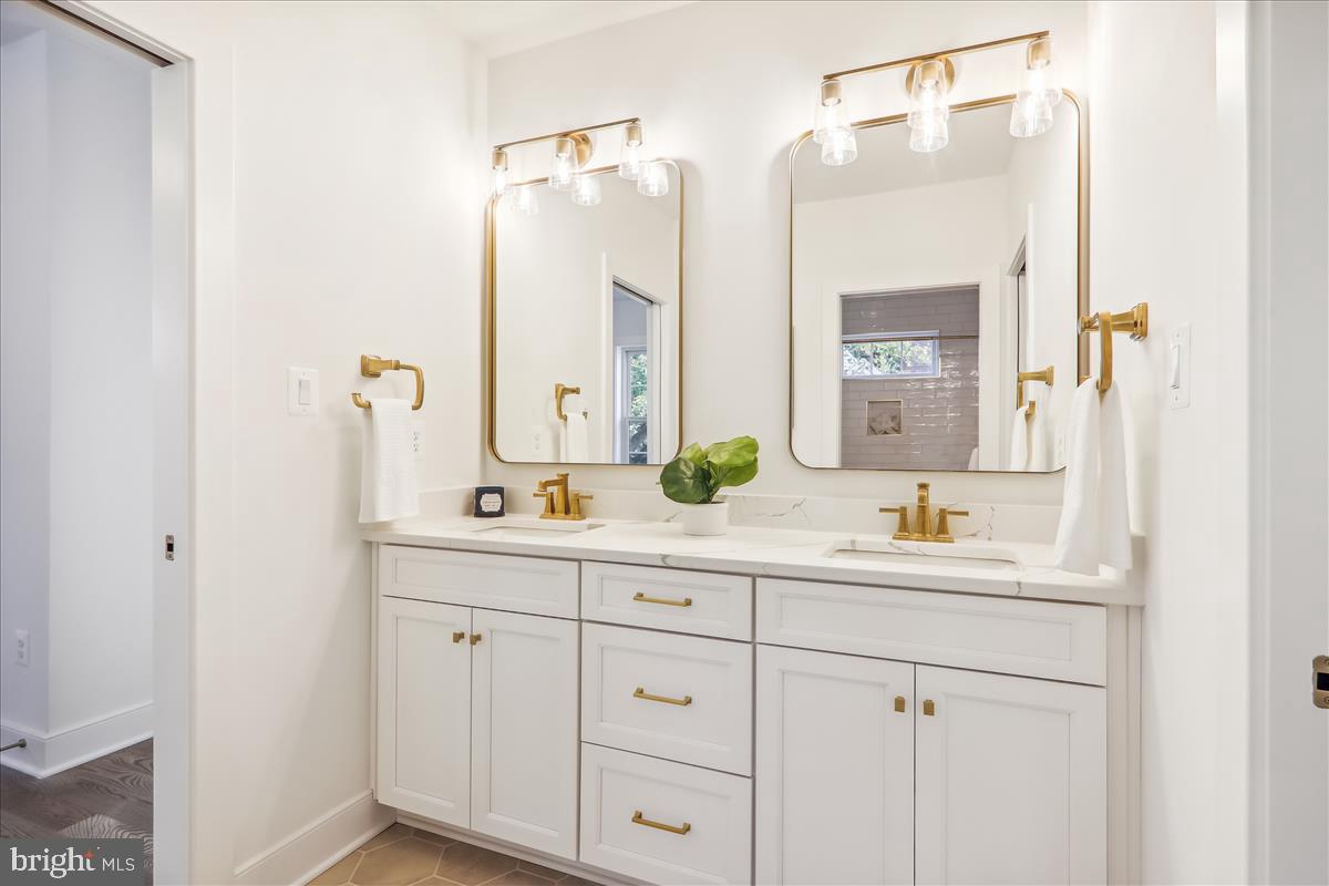 GLENBROOK VILLAGE - Residential