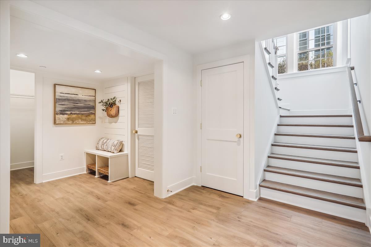 GLENBROOK VILLAGE - Residential