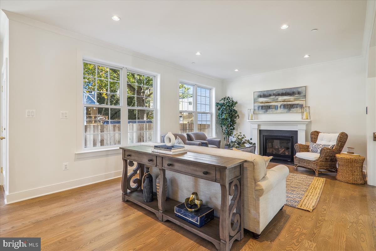 GLENBROOK VILLAGE - Residential