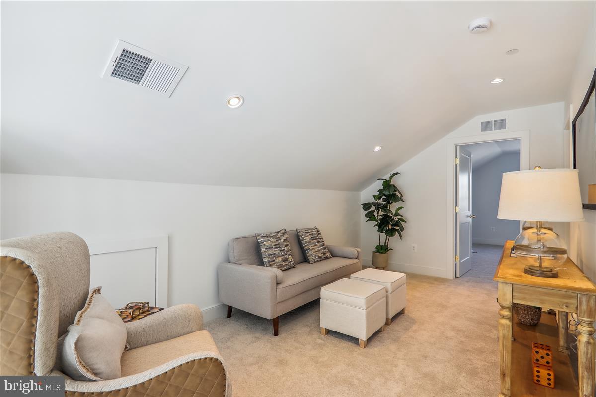 GLENBROOK VILLAGE - Residential