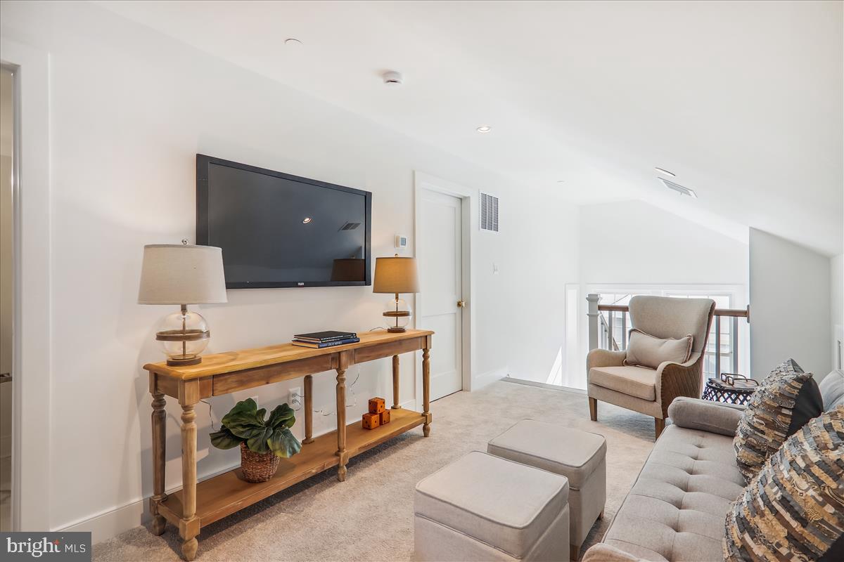 GLENBROOK VILLAGE - Residential