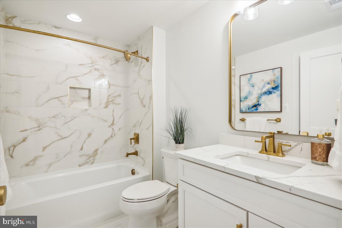 GLENBROOK VILLAGE - Residential