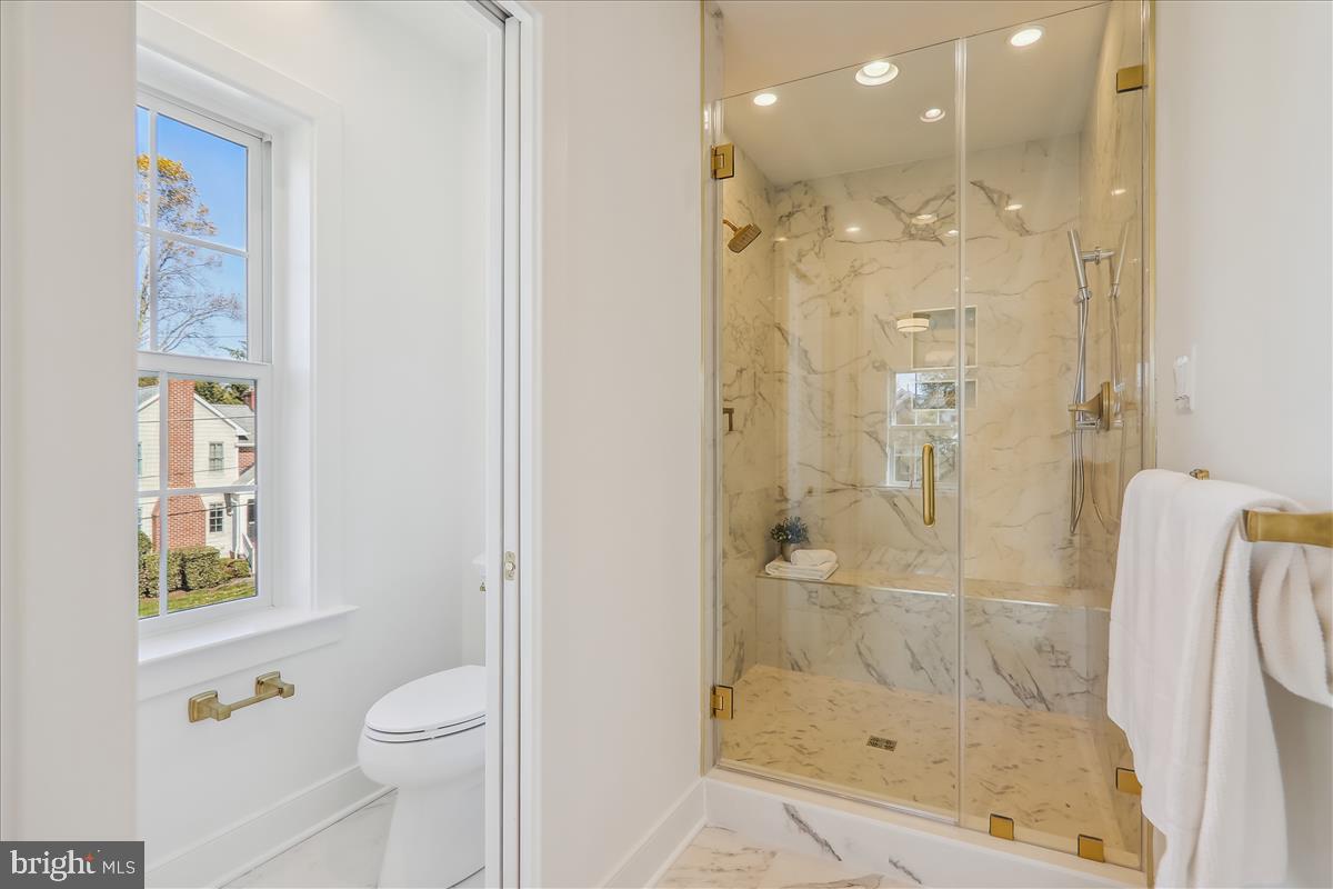 GLENBROOK VILLAGE - Residential