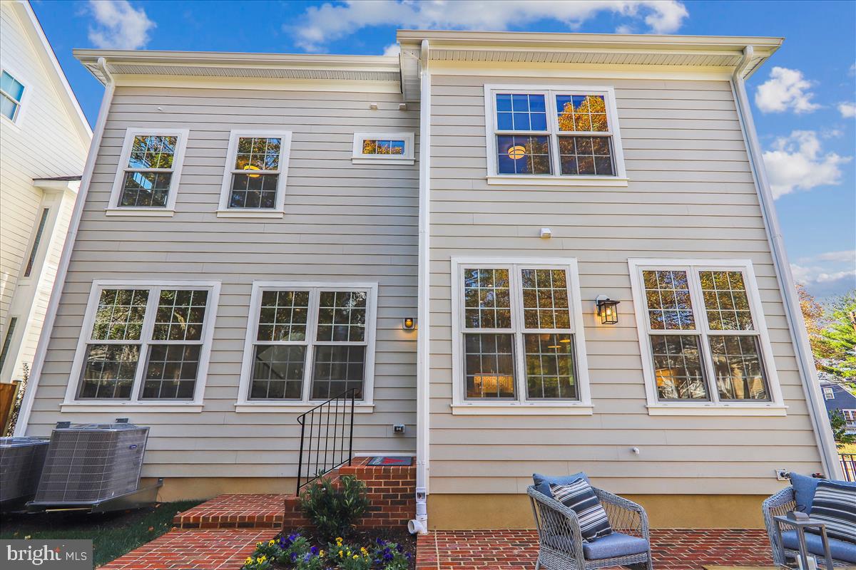 GLENBROOK VILLAGE - Residential