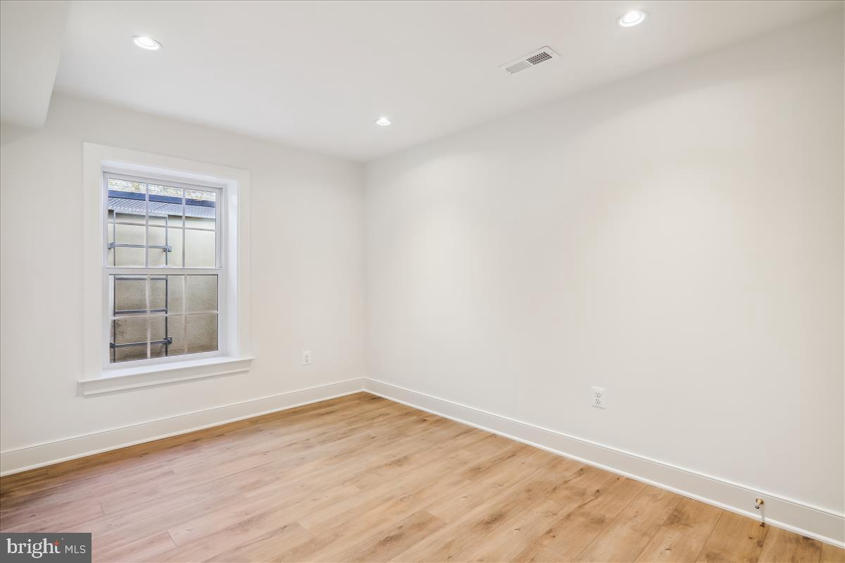 GLENBROOK VILLAGE - Residential