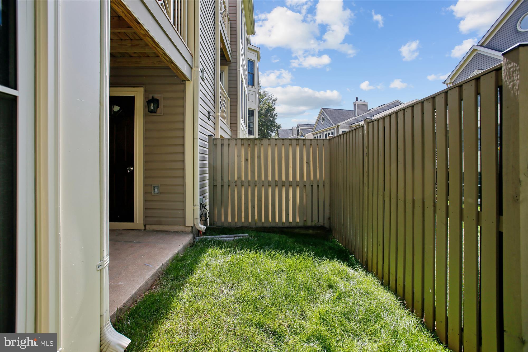 PENDERBROOK - Residential