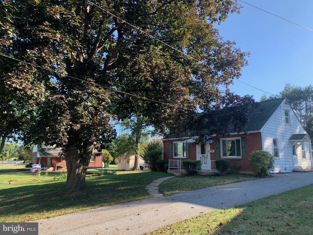 Photo of 251 HAWTHORNE DR, LANCASTER, PA 17603 (MLS # PALA2038172)