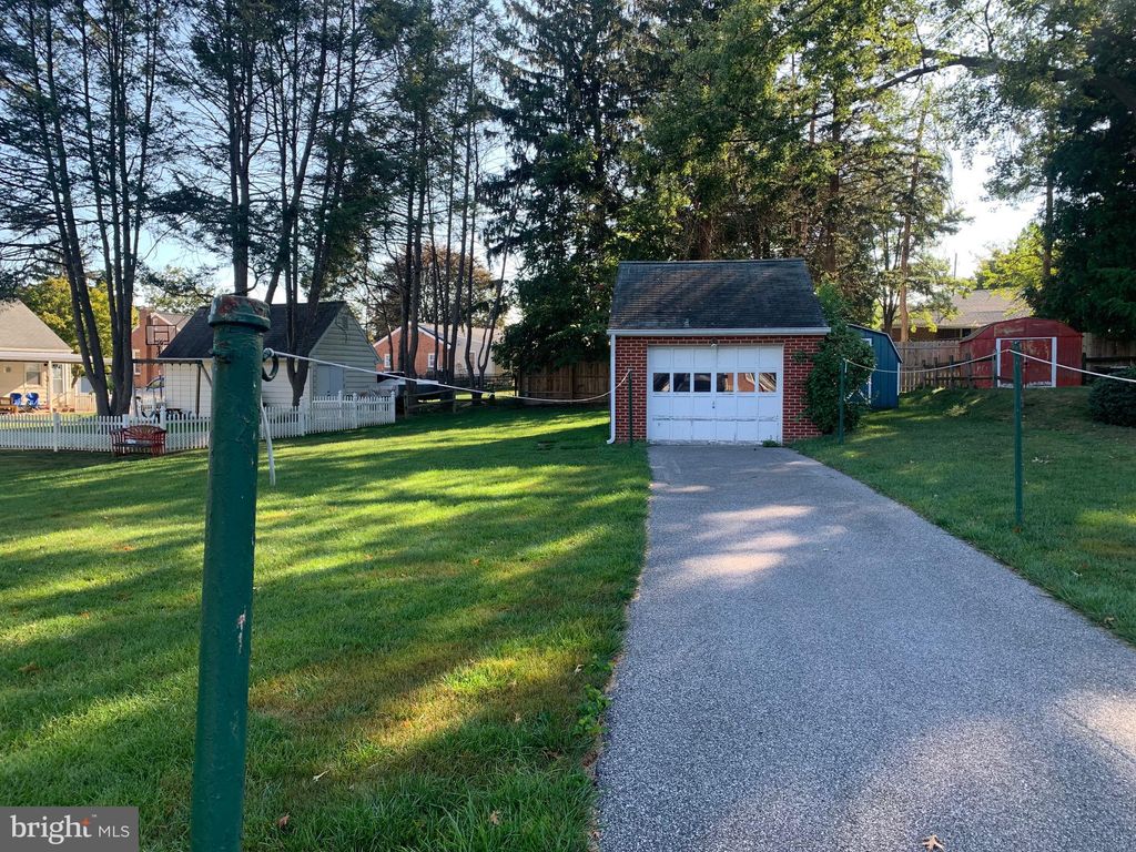 Photo of 251 HAWTHORNE DR, LANCASTER, PA 17603 (MLS # PALA2038172)