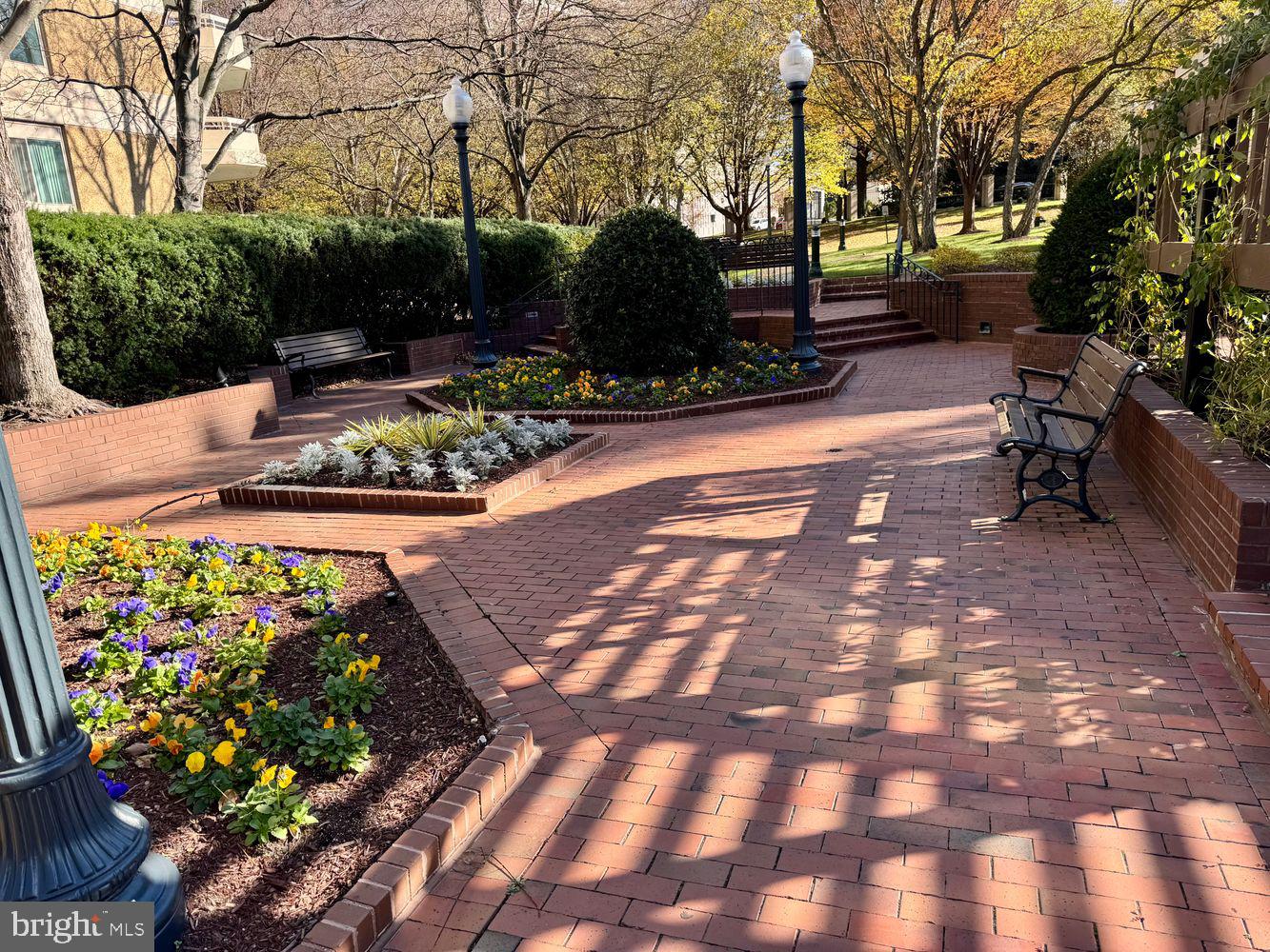 SOMERSET HOUSE - Residential