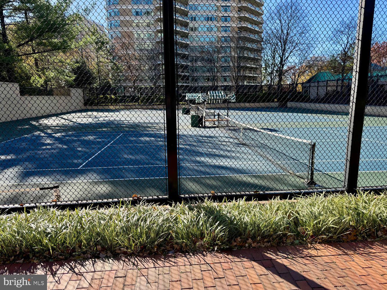 SOMERSET HOUSE - Residential