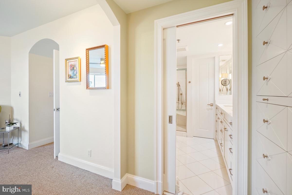 SOMERSET HOUSE - Residential