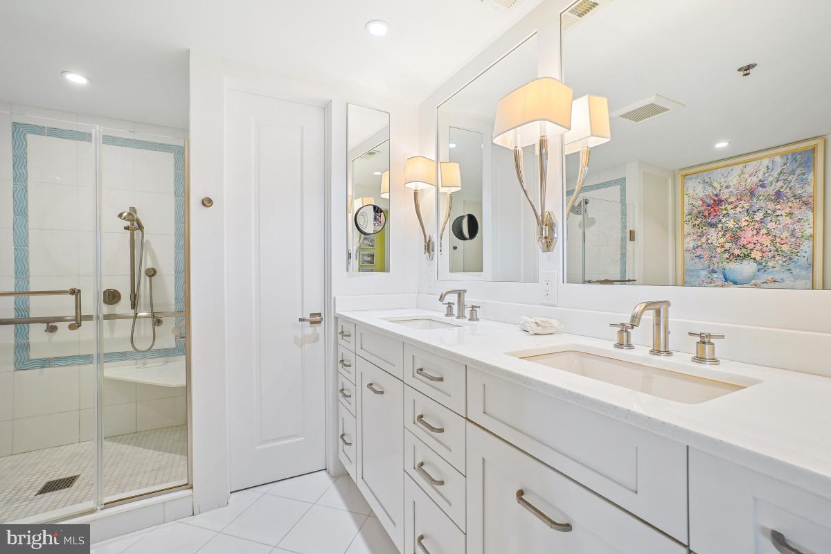 SOMERSET HOUSE - Residential