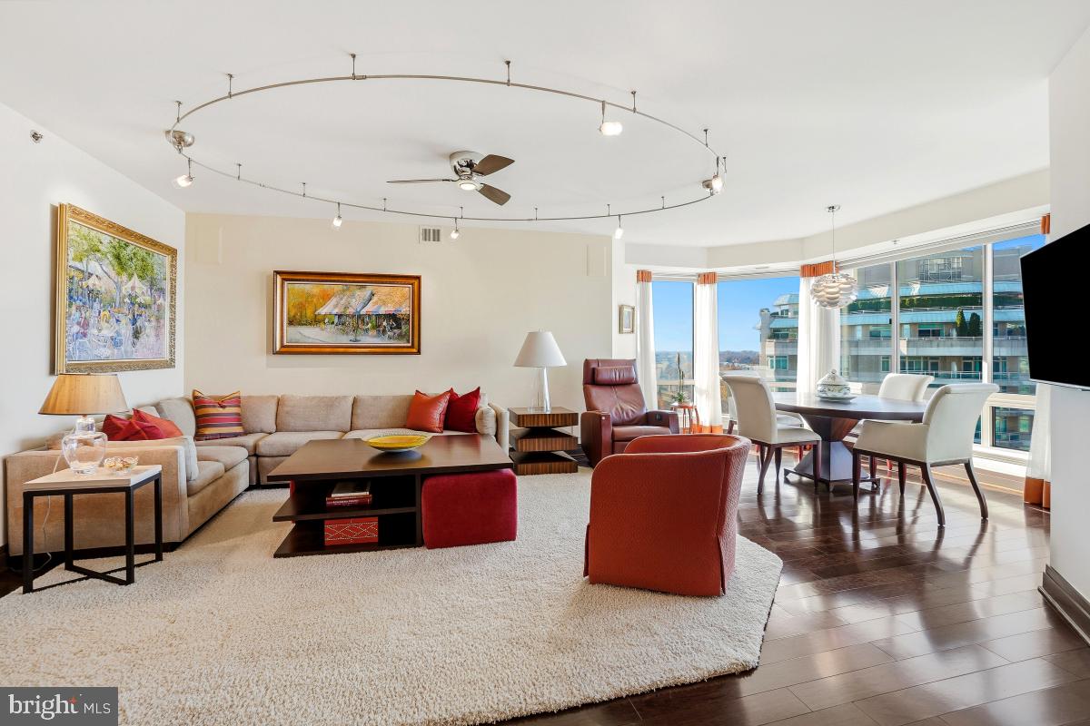 SOMERSET HOUSE - Residential