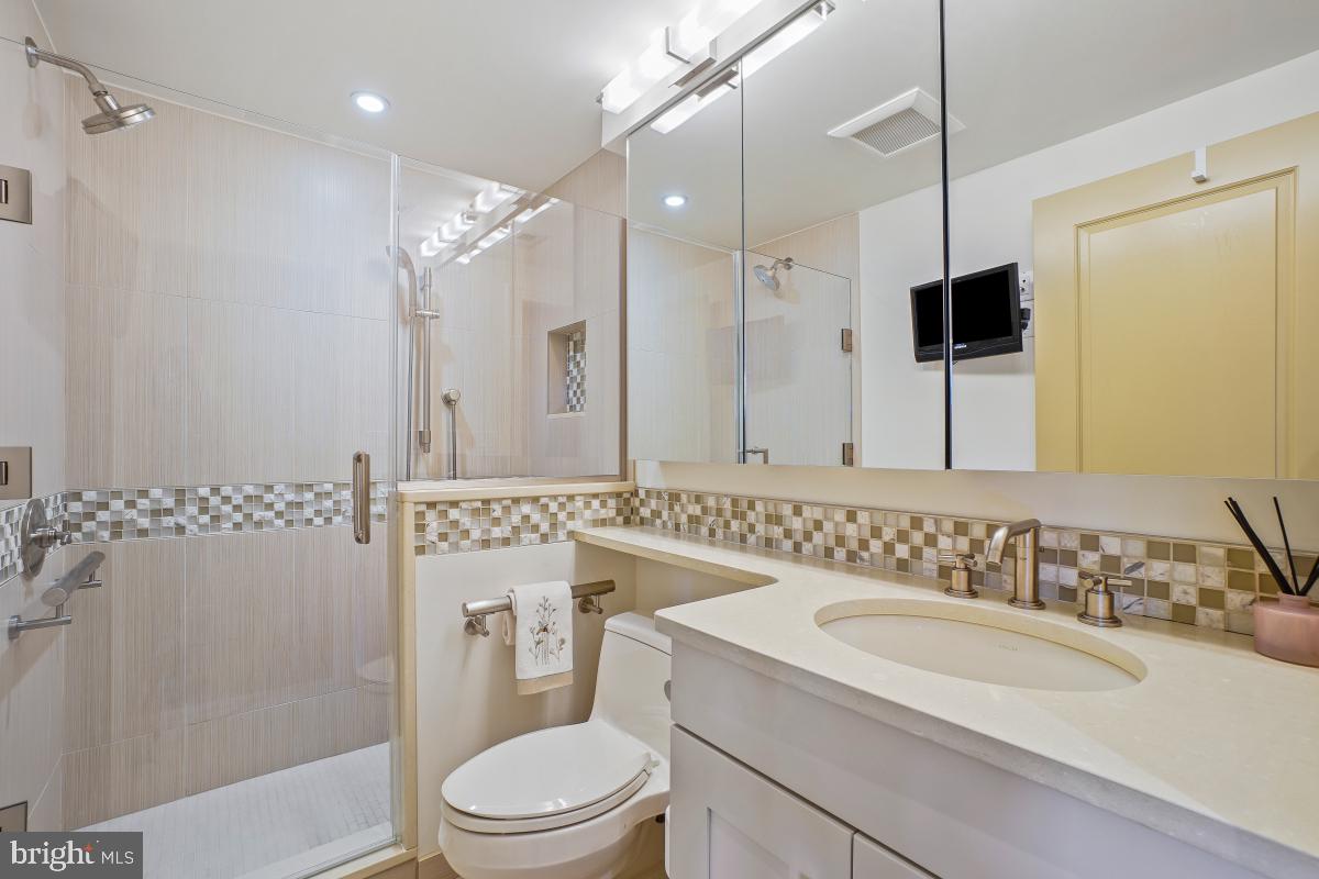 SOMERSET HOUSE - Residential