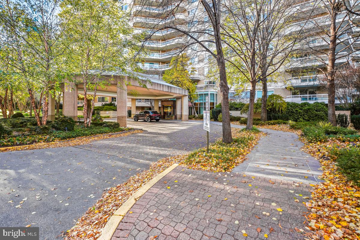 SOMERSET HOUSE - Residential