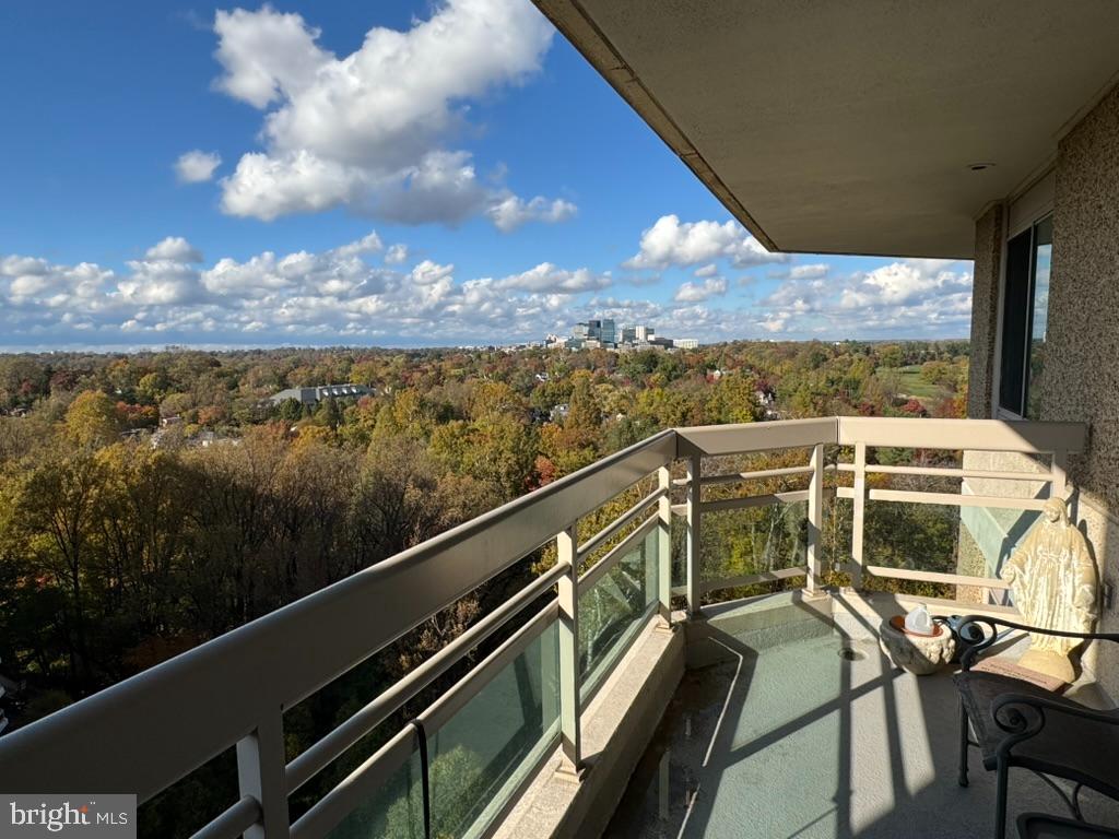 SOMERSET HOUSE - Residential