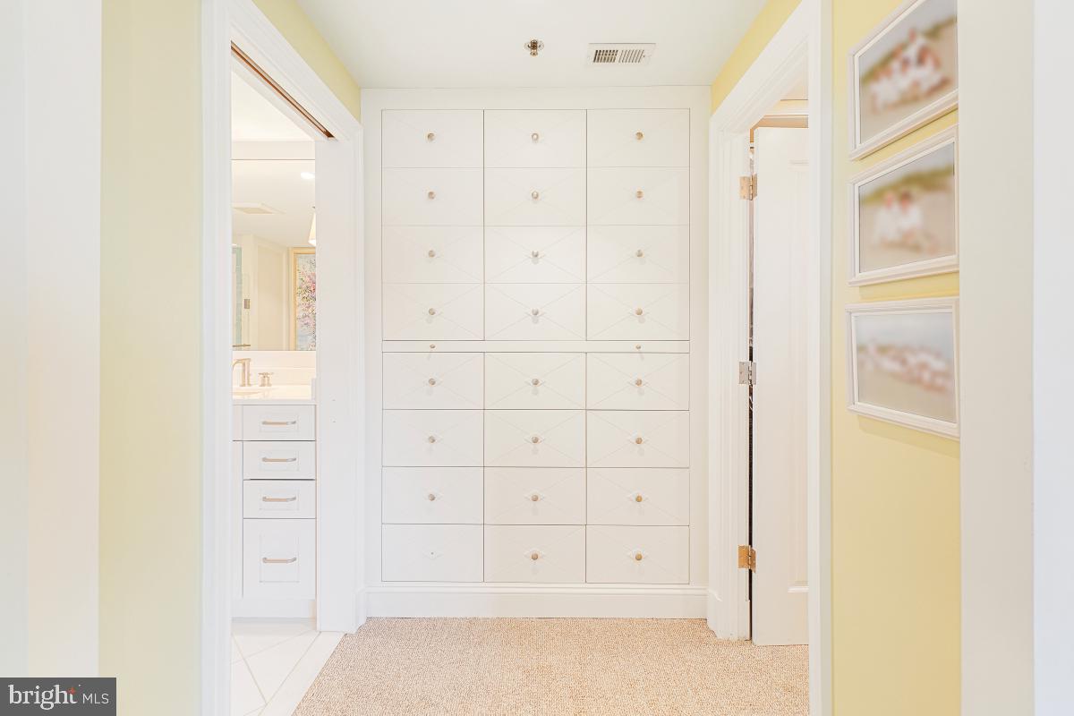 SOMERSET HOUSE - Residential