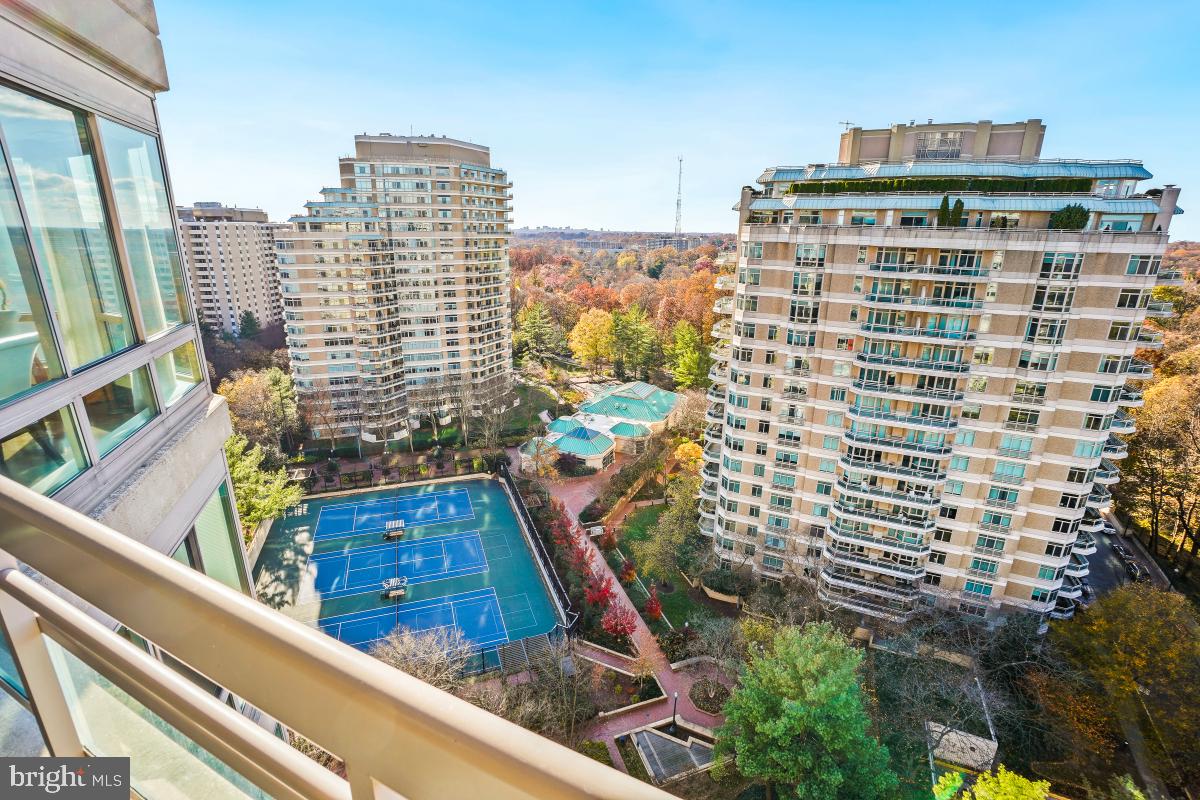 SOMERSET HOUSE - Residential