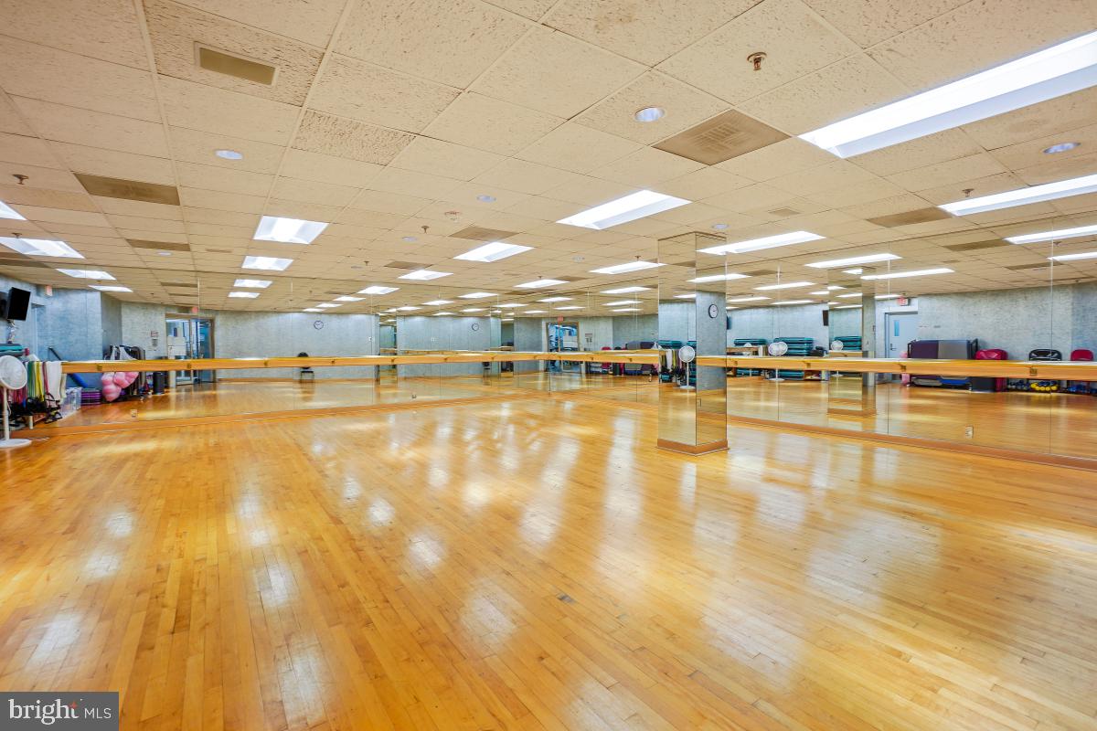 SOMERSET HOUSE - Residential