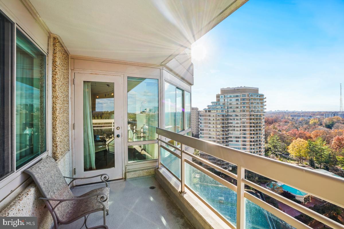 SOMERSET HOUSE - Residential