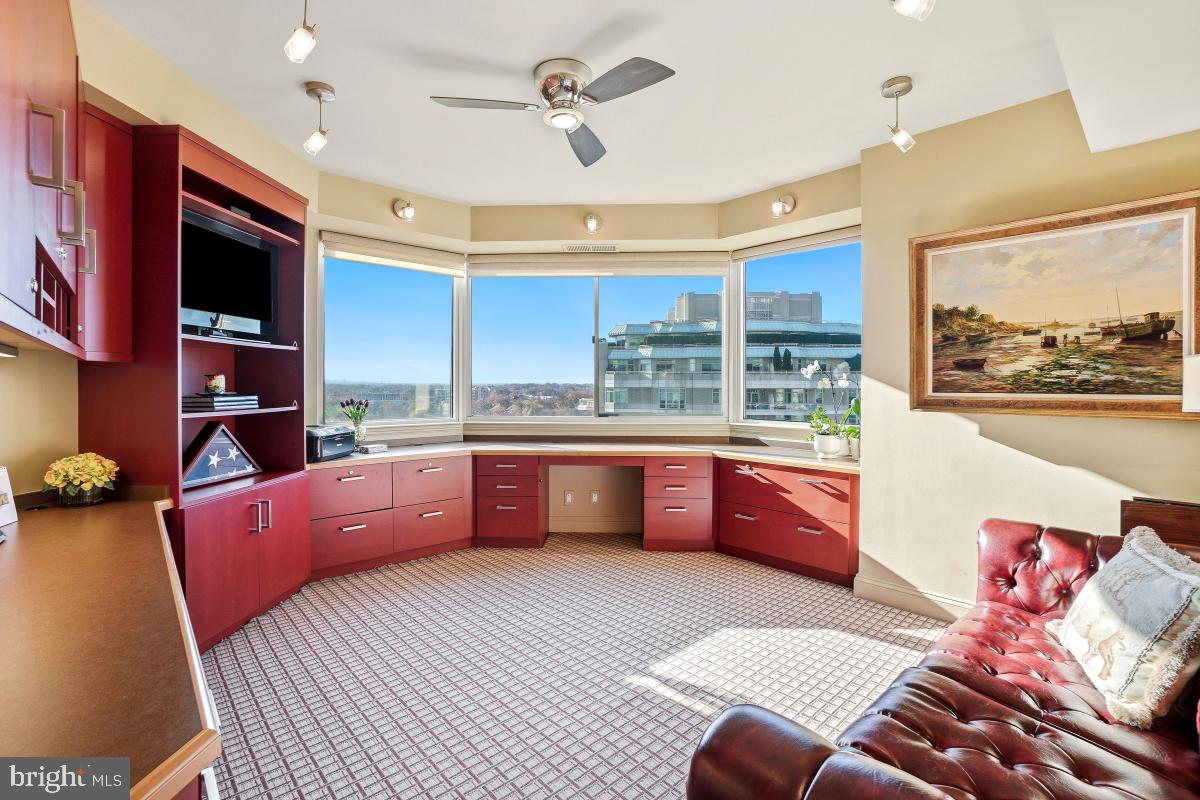 SOMERSET HOUSE - Residential