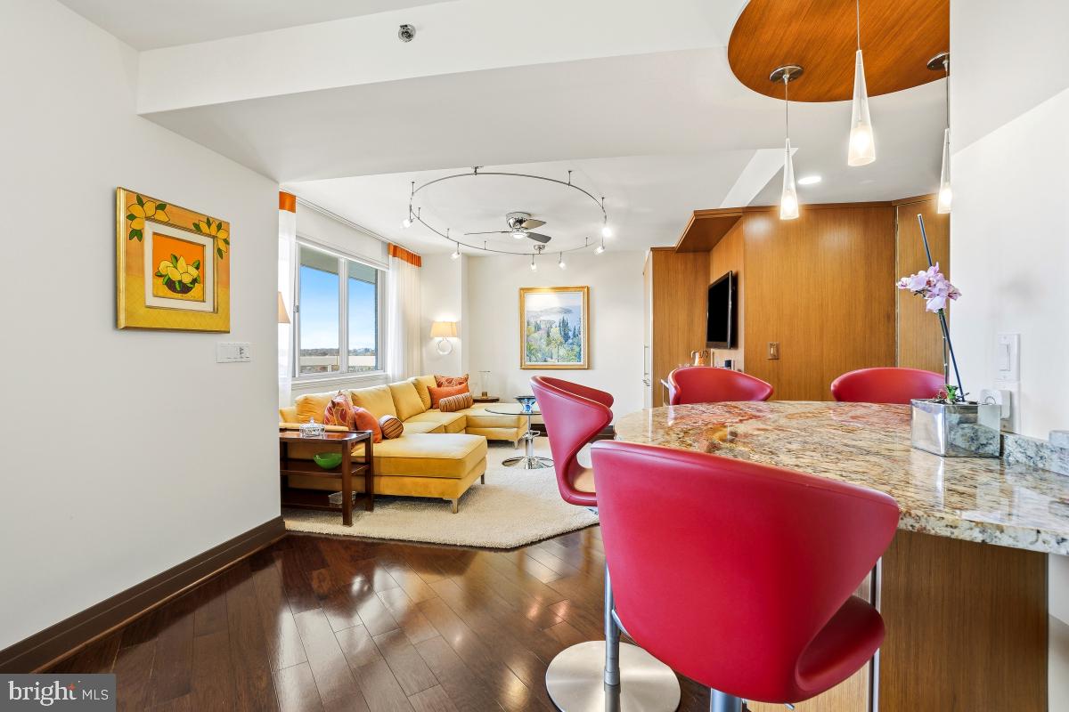 SOMERSET HOUSE - Residential