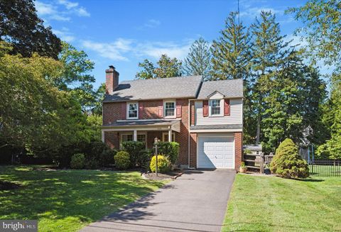 1228 WHEATSHEAF LANE ABINGTON PA 19001