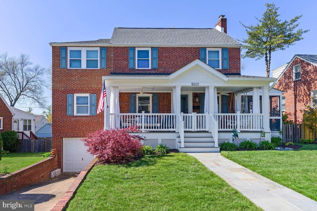 Photo of 5021 25th Road N, ARLINGTON, VA 22207 (MLS # VAAR2057350)