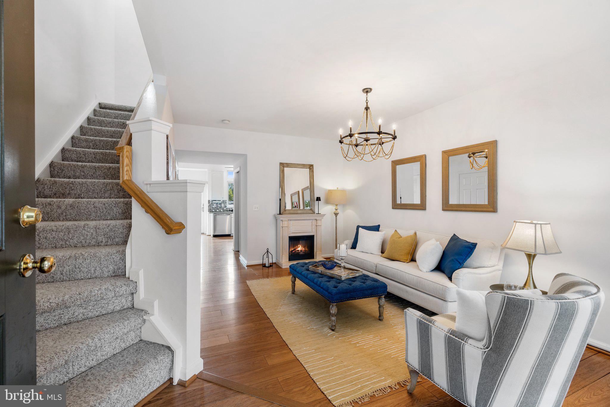 ASHBURN VILLAGE - Residential