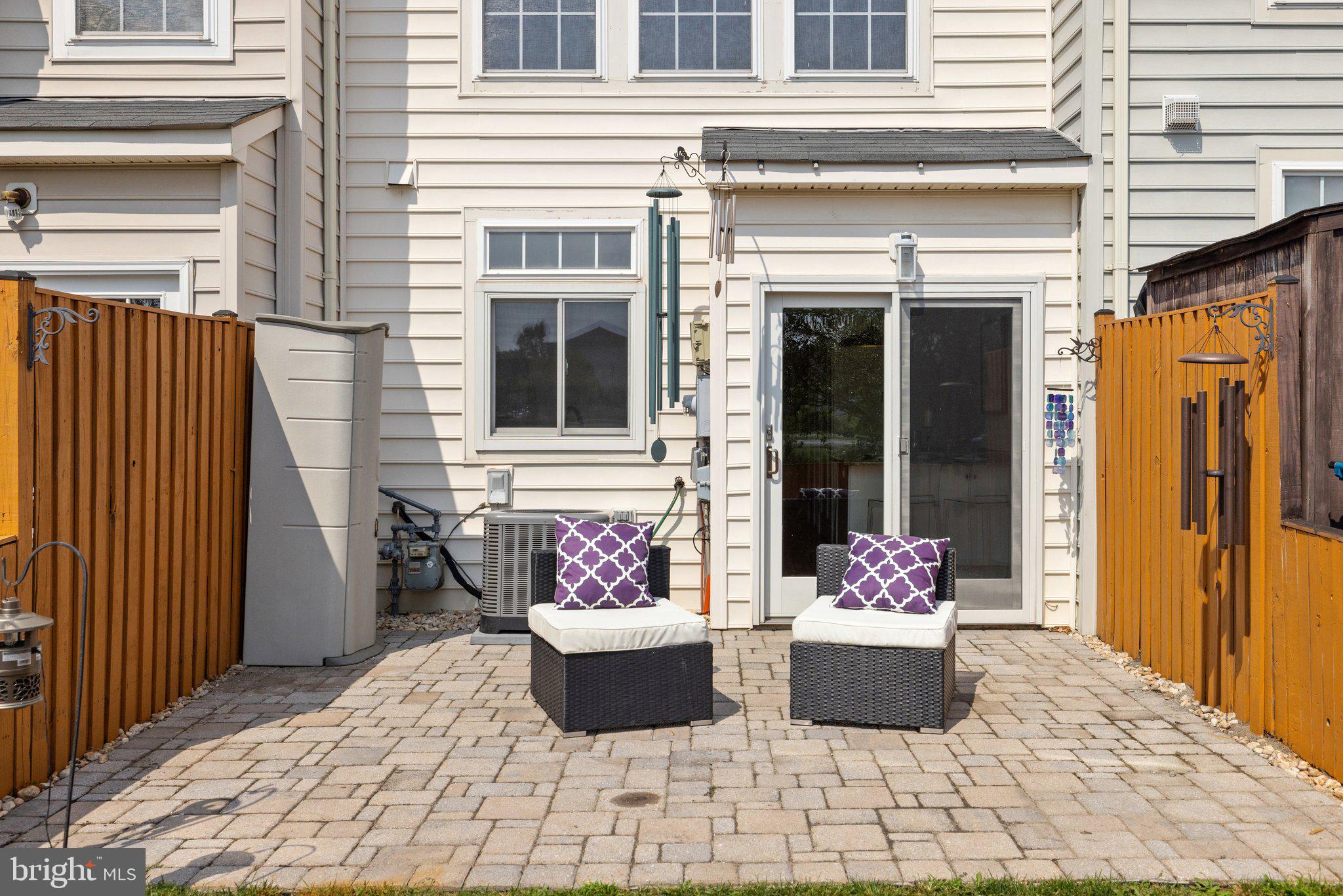 ASHBURN VILLAGE - Residential