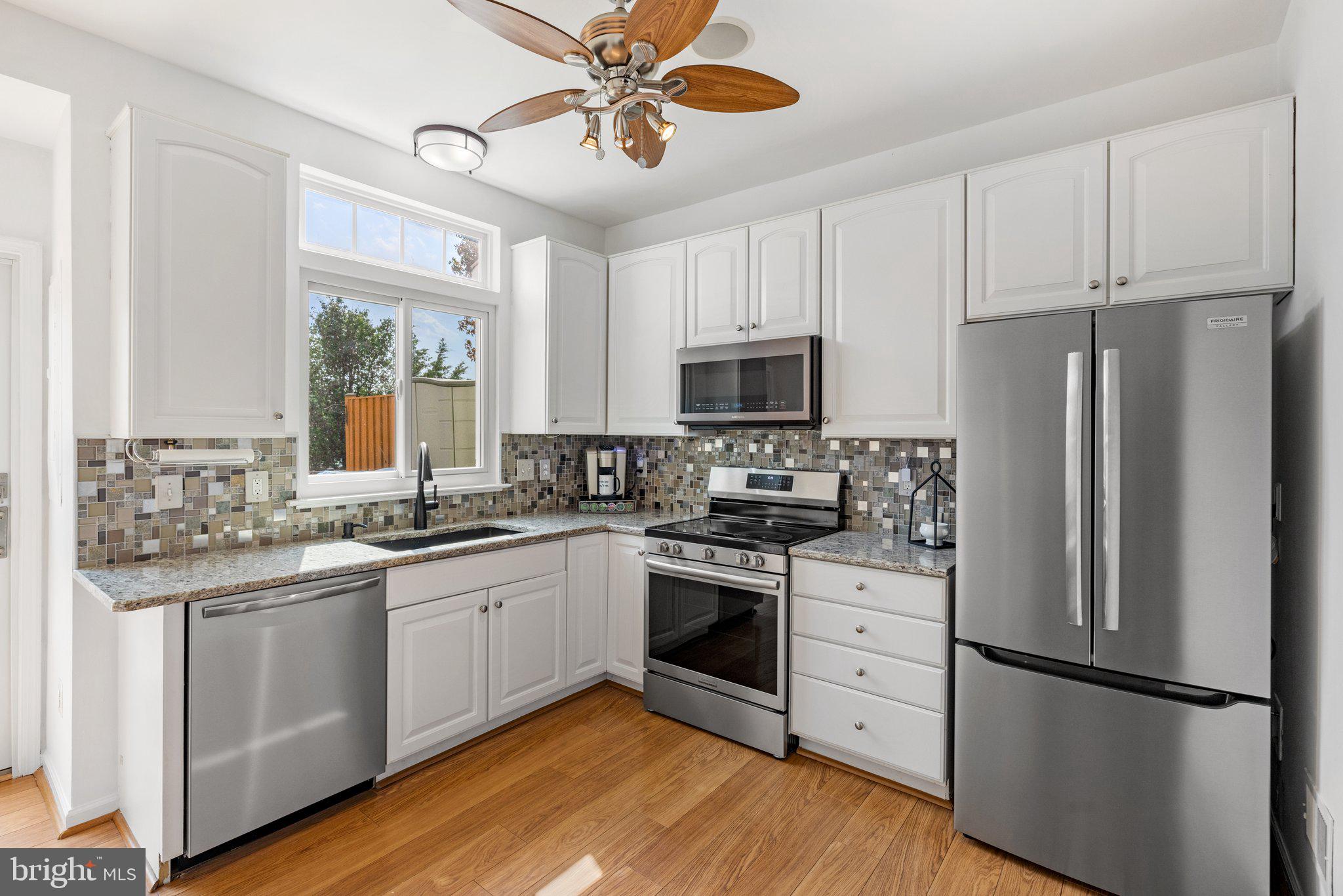 ASHBURN VILLAGE - Residential