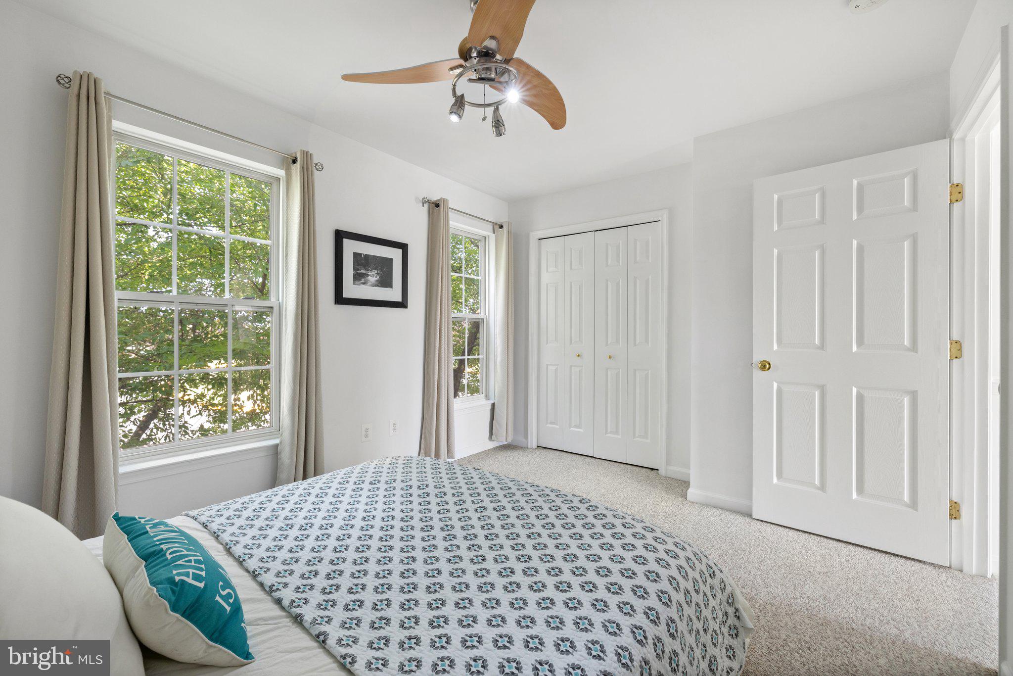 ASHBURN VILLAGE - Residential