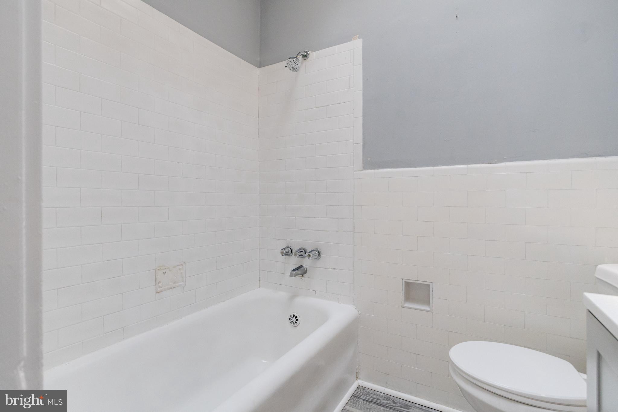 GREENSPRING - Residential Lease