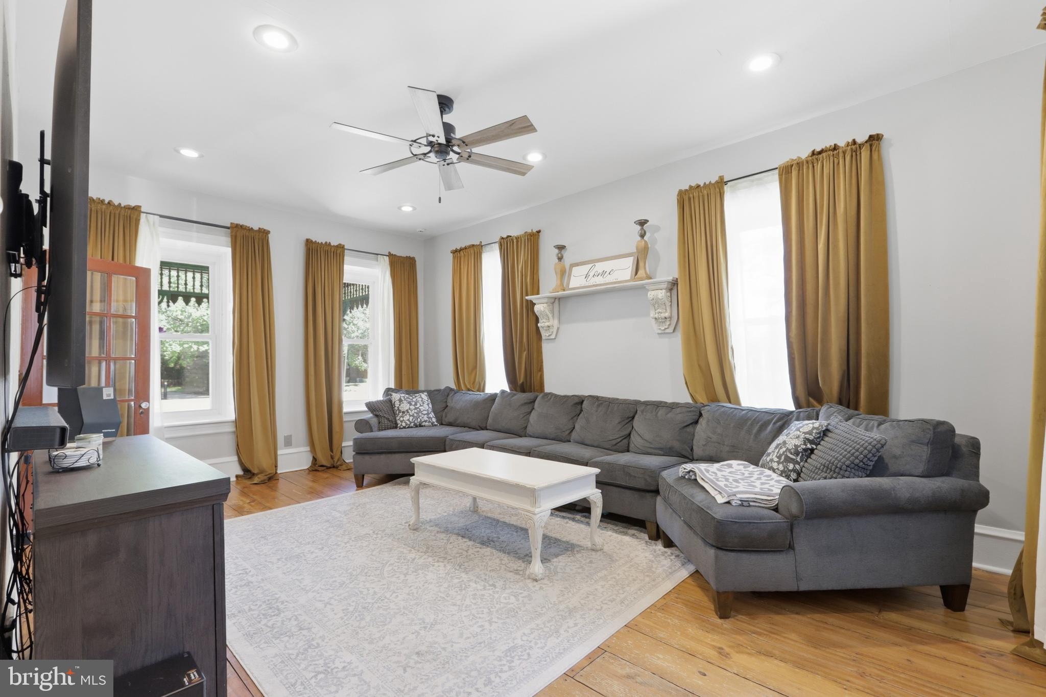 RED HILL ESTS - Residential
