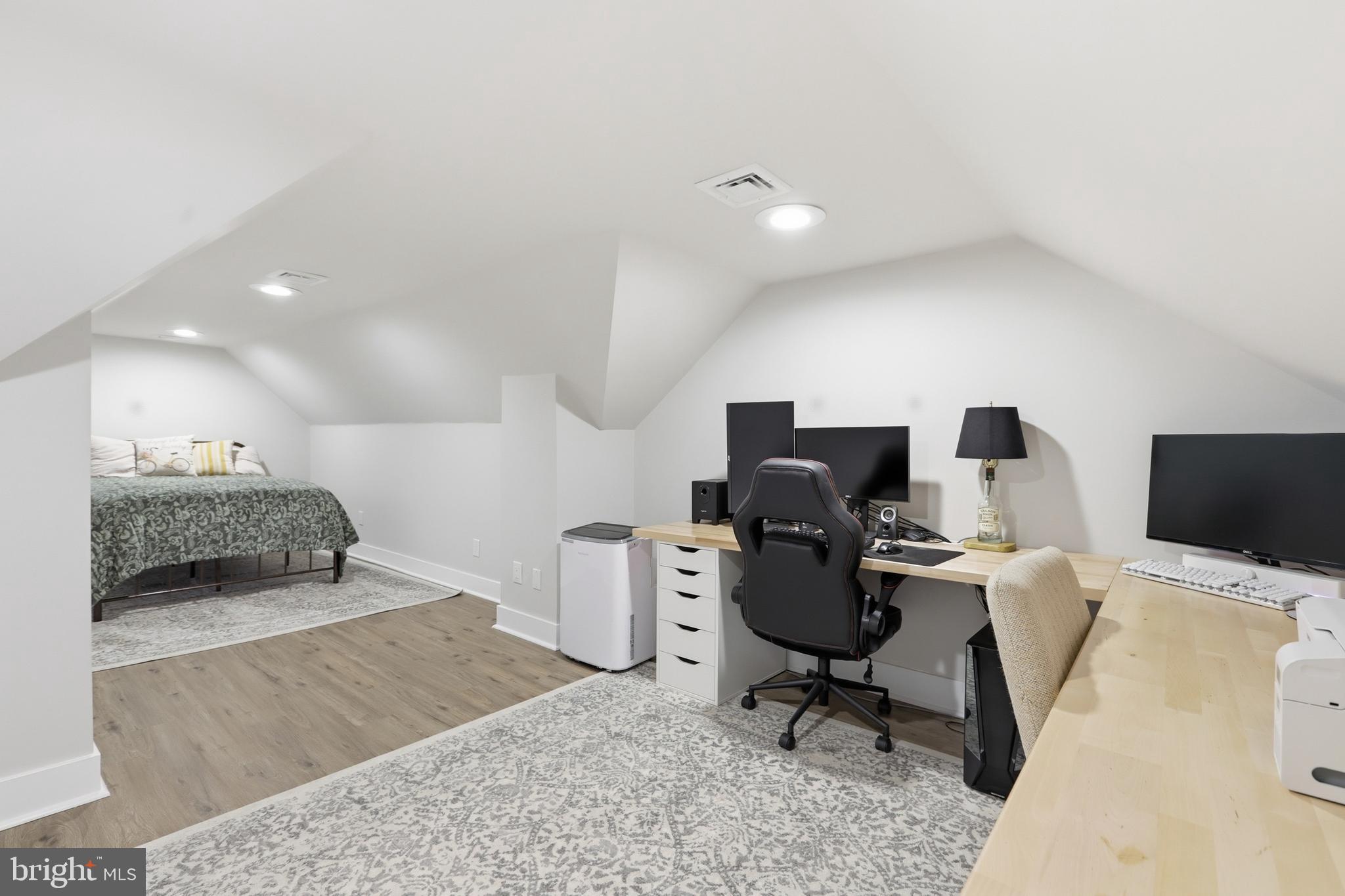 RED HILL ESTS - Residential