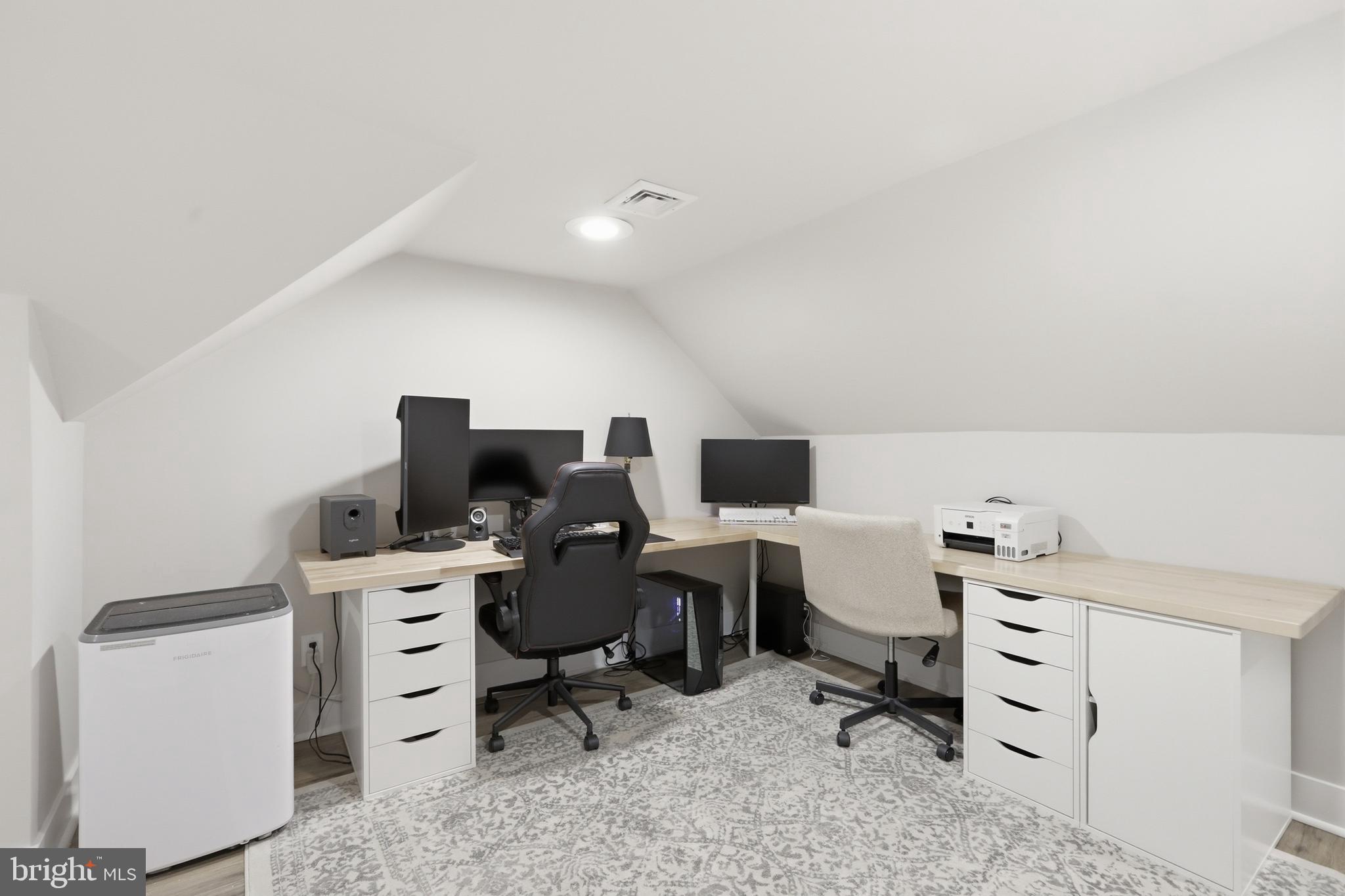 RED HILL ESTS - Residential
